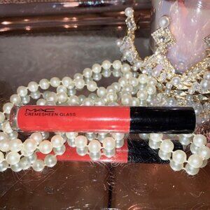 RARE FIND!!  NEW  MAC CREMESHEEN LIP GLASS IN DOUBLE DARE DISCONTINUED  NWOT